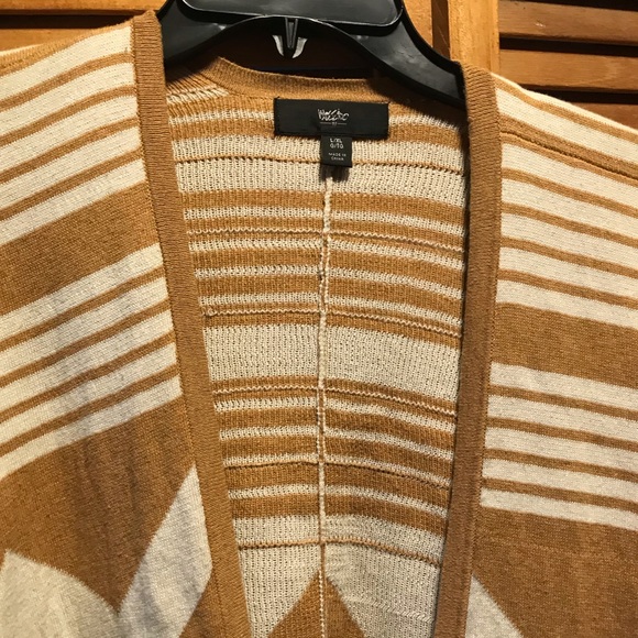 Mossimo Tan & Cream Striped Knit Sweater Poncho - Picture 5 of 12